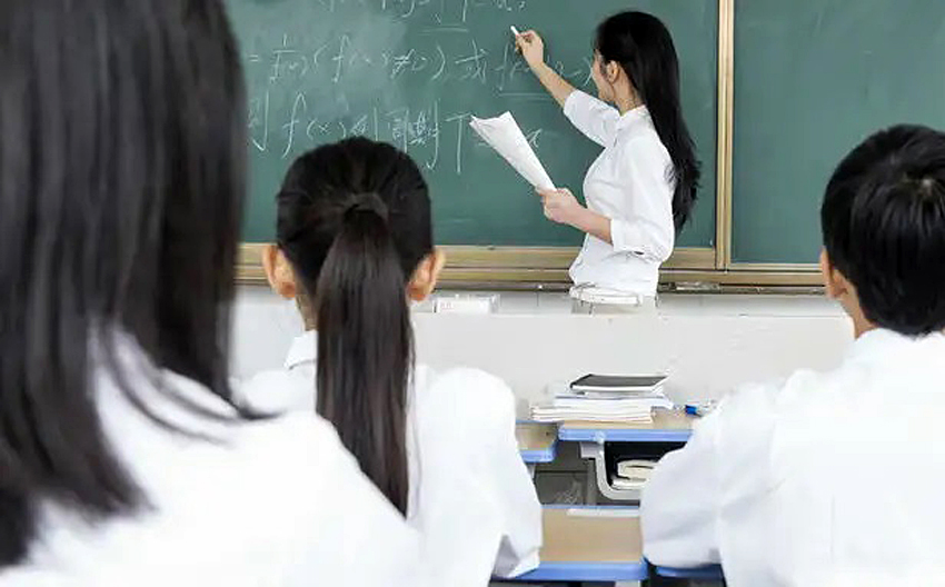 教资报考人数10年翻66倍，专家：年轻人就业追求稳定