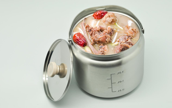 立冬开启 “补冬模式”，思乐得焖烧锅轻松焖好羊肉汤，暖身更暖心